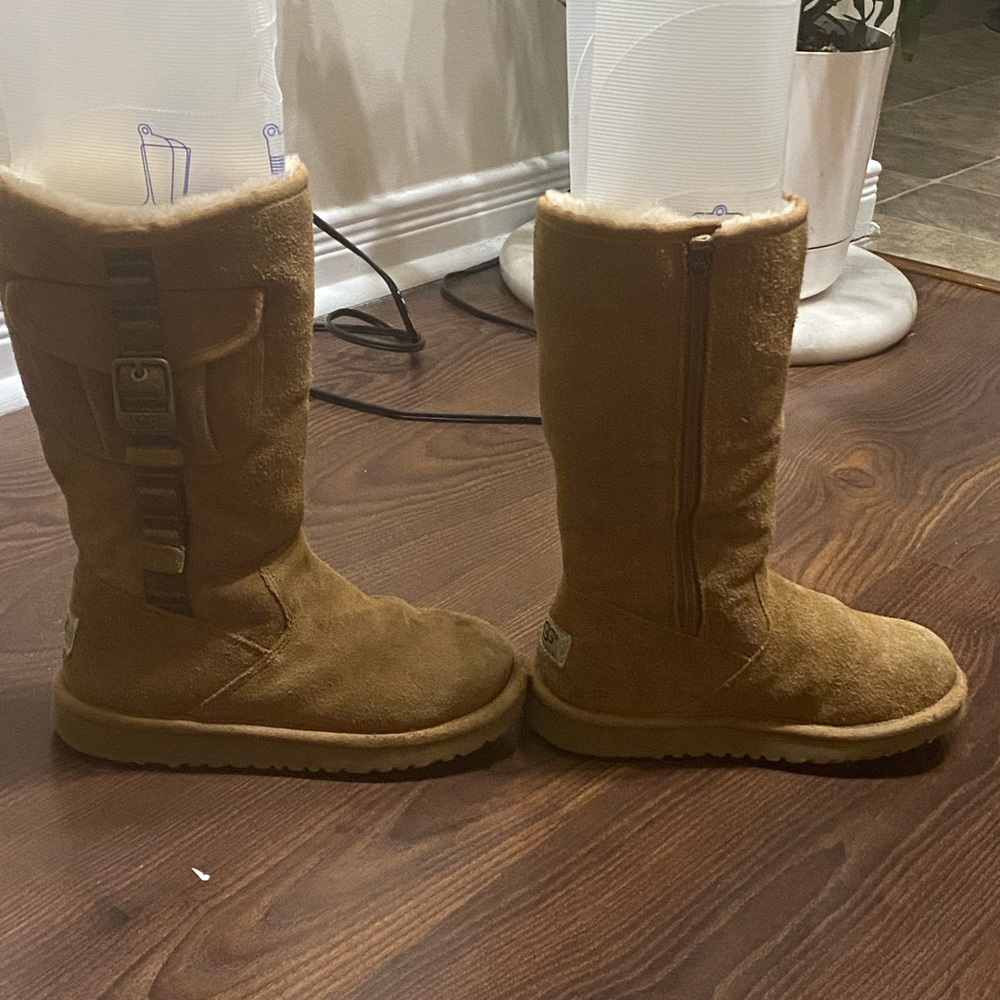 UGG AUSTRALIA Cargo II Boots - Picture 7 of 10